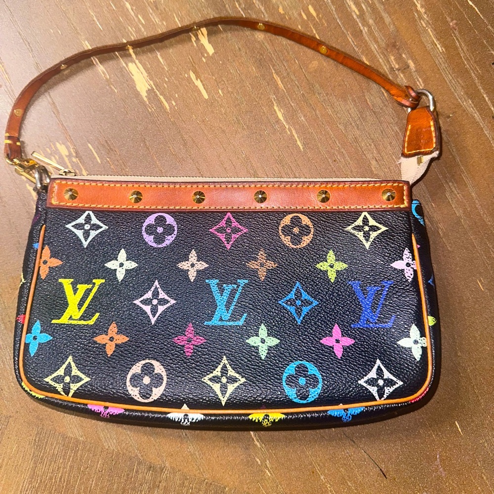 Louis Vuitton Pochette